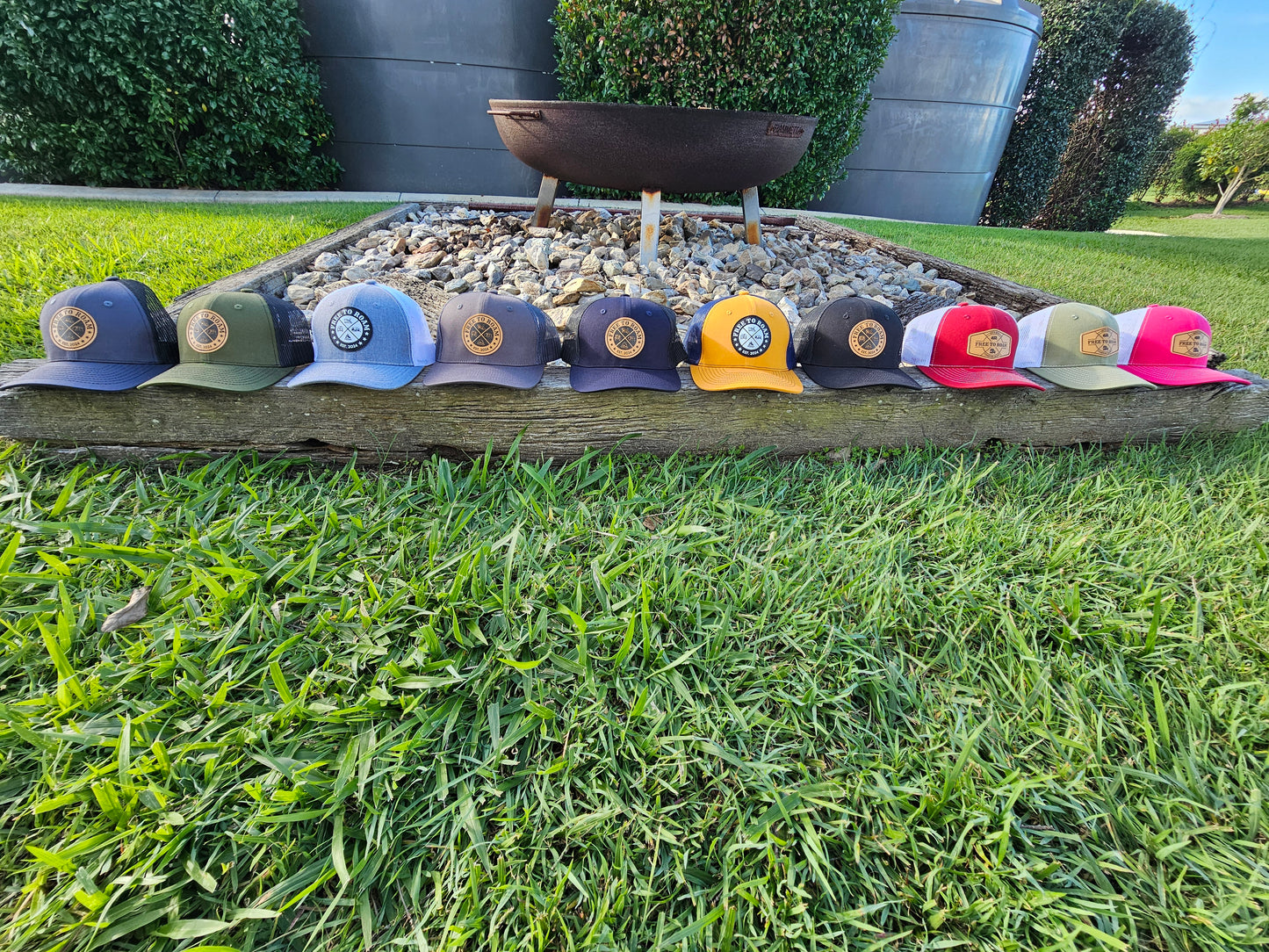 Adult Mesh Cap Round Logo